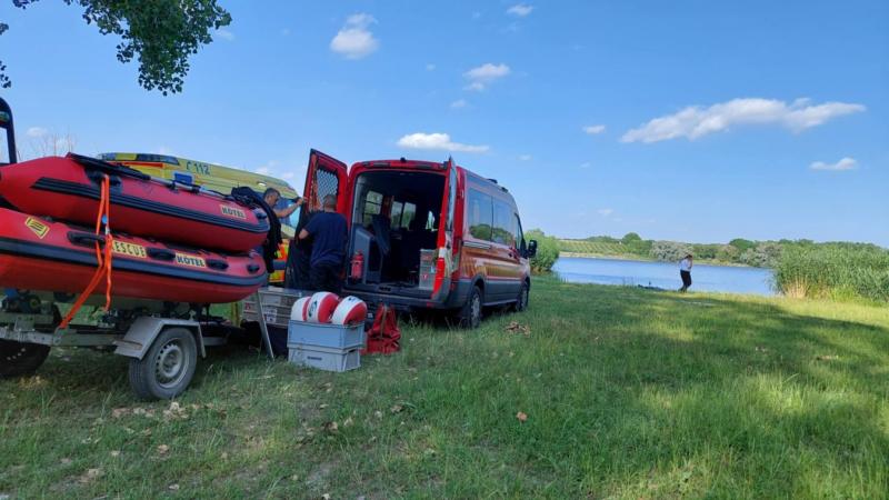 Szívfacsaró esemény történt a Dunántúlon, ahol egy fiatal fiú tragikus körülmények között fulladt bele egy halastóba.