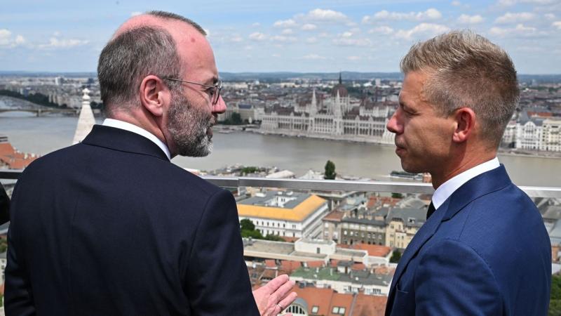 Bűnpártolás gyanújával feljelentést tettek Magyar Péter telefonlopási ügyében – a részletekért nézd meg a videót!