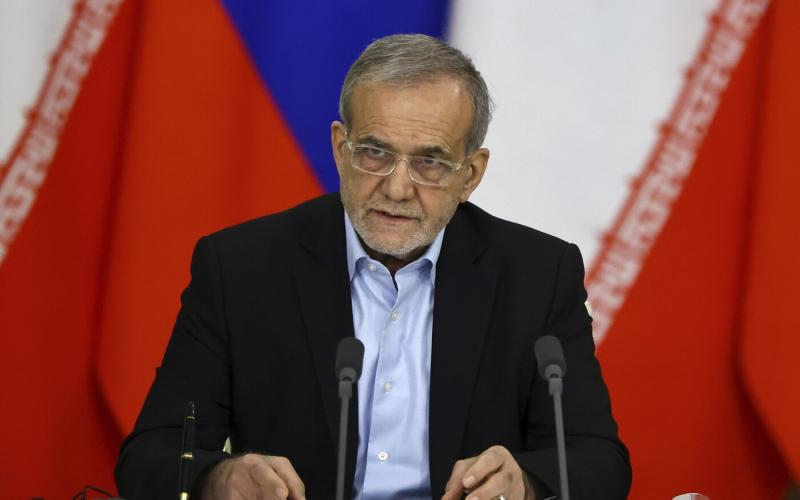 Maszúd Peszeskján kijelentette, hogy Irán eddig soha nem törekedett atomfegyverek megszerzésére, és a jövőben sem tervezi ezt a lépést.