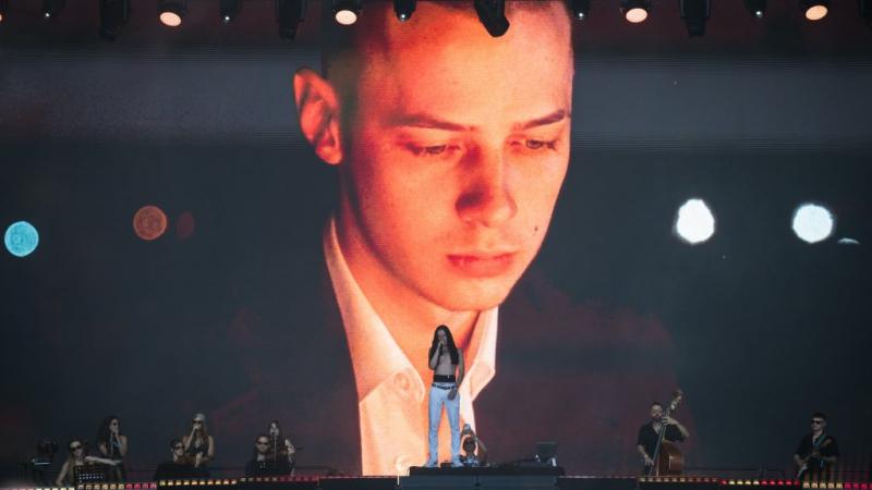 A Pogány Induló nemrégiben egy izgalmas külföldi turnét jelentett be, amely során a zenekar különböző országokban mutatja be legújabb dalait és műsorát. A turné célja, hogy a nemzetközi közönséggel is megossza egyedi zenei világát, és egy felejthetetlen é