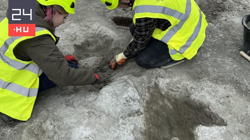 A bányából folyamatosan előtűnnek a dinoszauruszok lábnyomai, és már több százat felfedeztünk.
