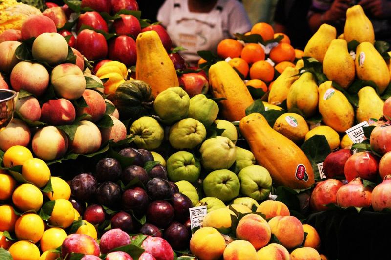 A spanyol agrár-élelmiszeripari szektor kiemelkedően versenyképes és költséghatékony, amely folyamatosan alkalmazkodik a piaci igényekhez és innovációs lehetőségekhez. Az ágazat nem csupán a helyi fogyasztók igényeit elégíti ki, hanem jelentős szereplője 